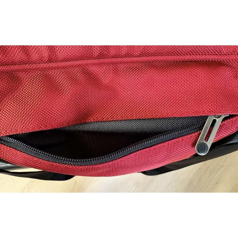 Timbuk2 Red Travel Garment Bag Carry On Suitcase Organizer Clamshell Zip 19